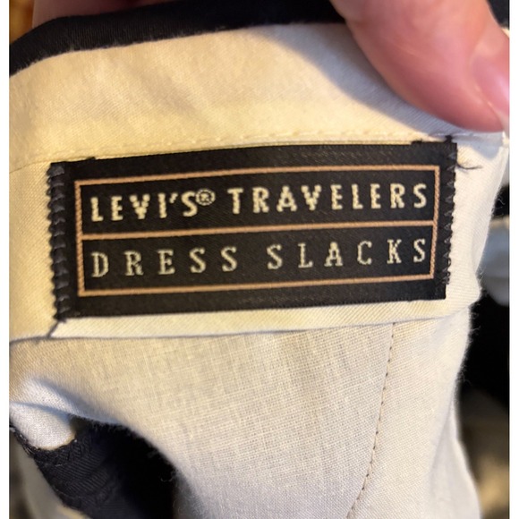 Vintage Levi's Black Pleated Travelers Dress Slacks Pants Men's Size 36 x 32 - Picture 5 of 7